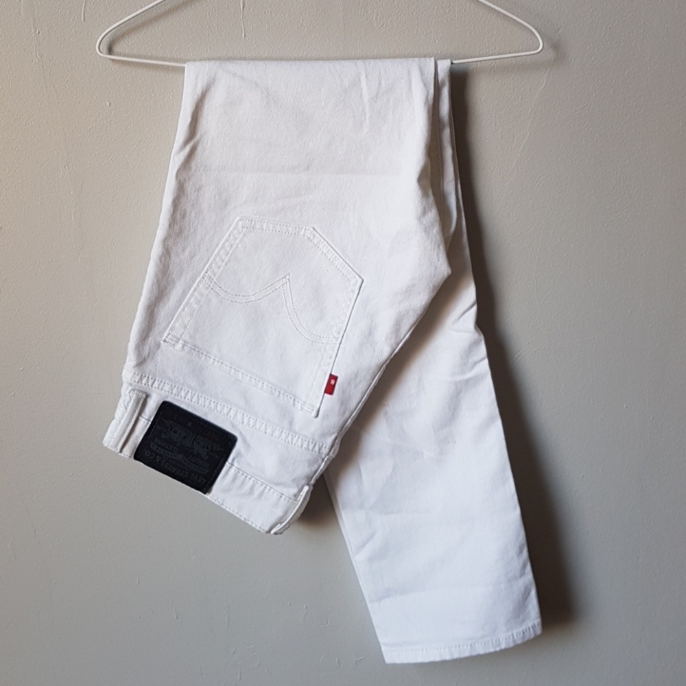 Levi Jean's ALL WHITE!